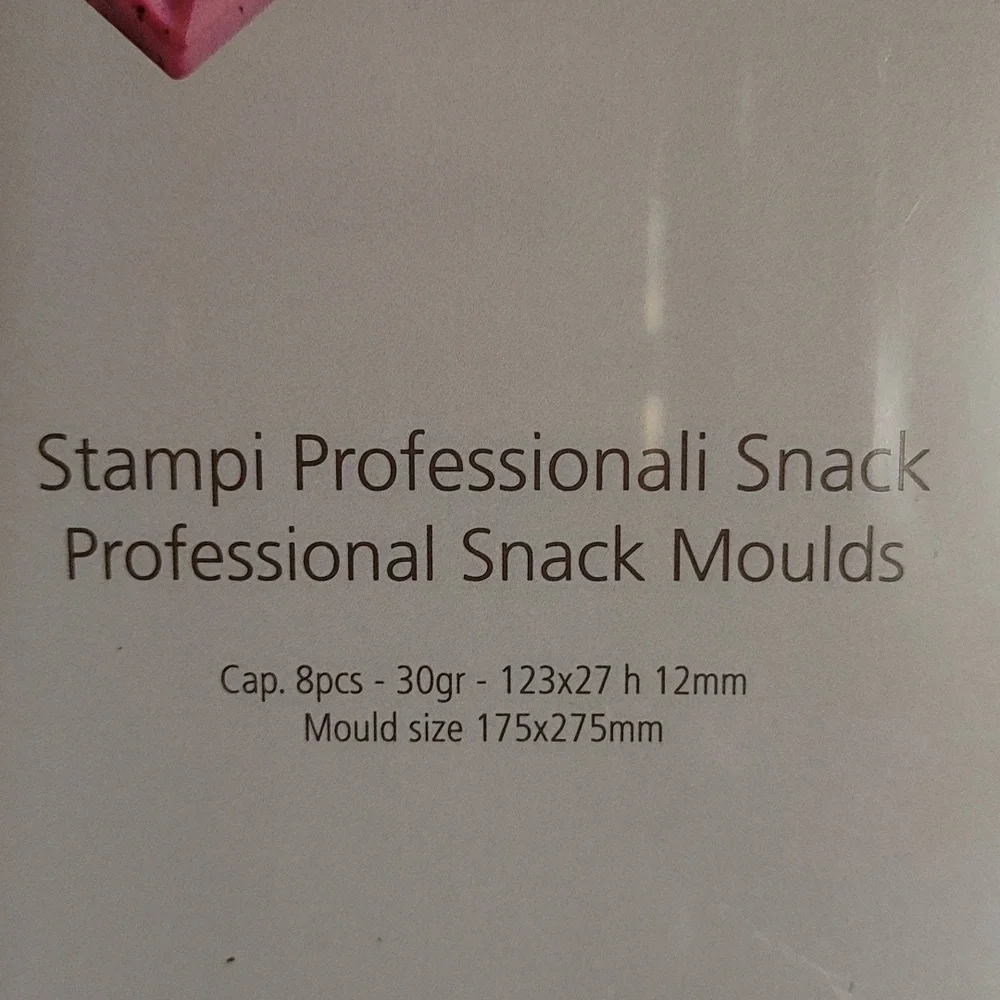 NWTs Martellato Snack Pyramid Molds